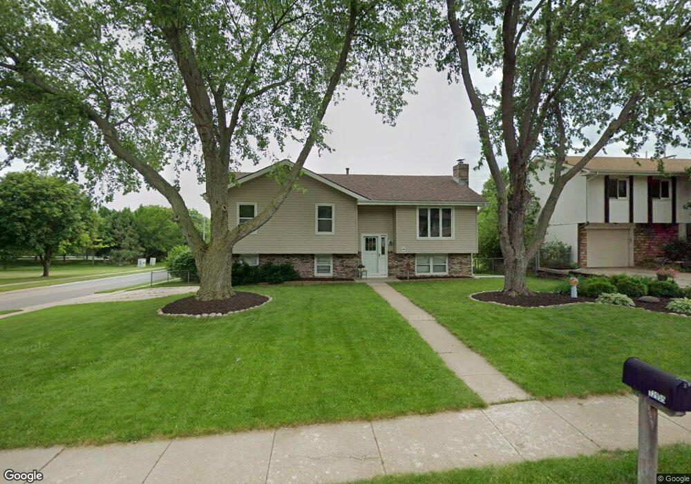 12955 Meredith Ave, Omaha, NE 68164 - photo 1