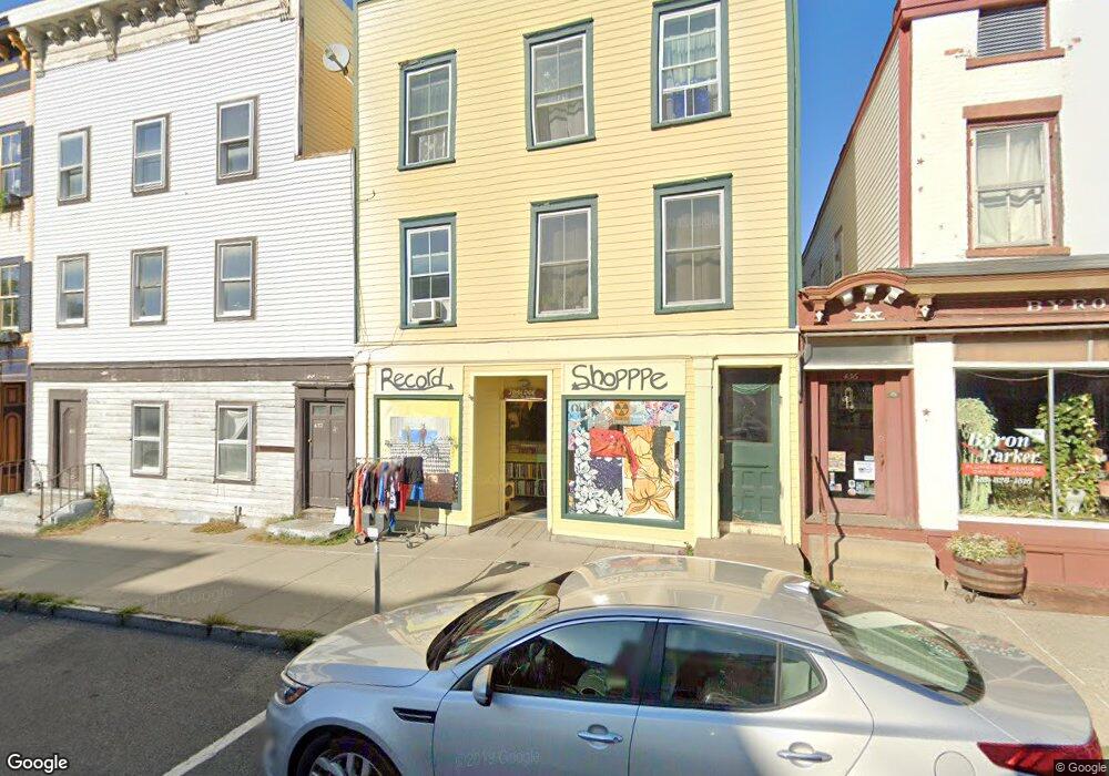 434 Warren St unit 2, Hudson, NY 12534 - photo 1