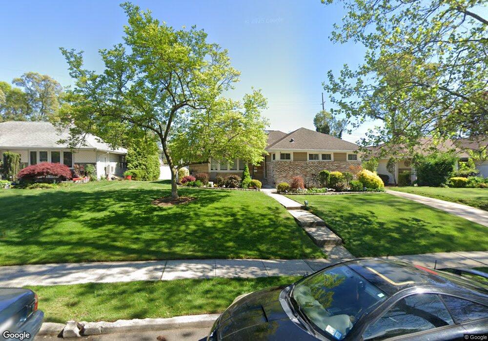 564 Mohawk Rd, West Hempstead, NY 11552 - photo 1