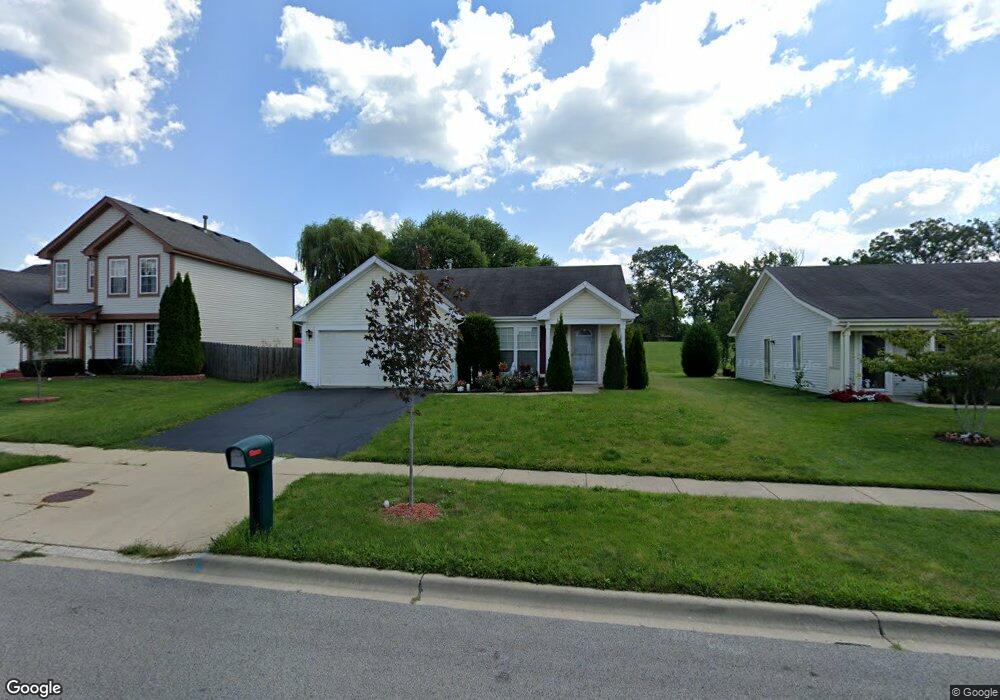 1850 Cambridge Dr, Carpentersville, IL 60110 - photo 1