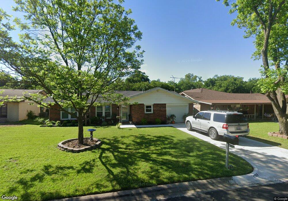 1109 Davis St, Cleburne, TX 76033 - photo 1