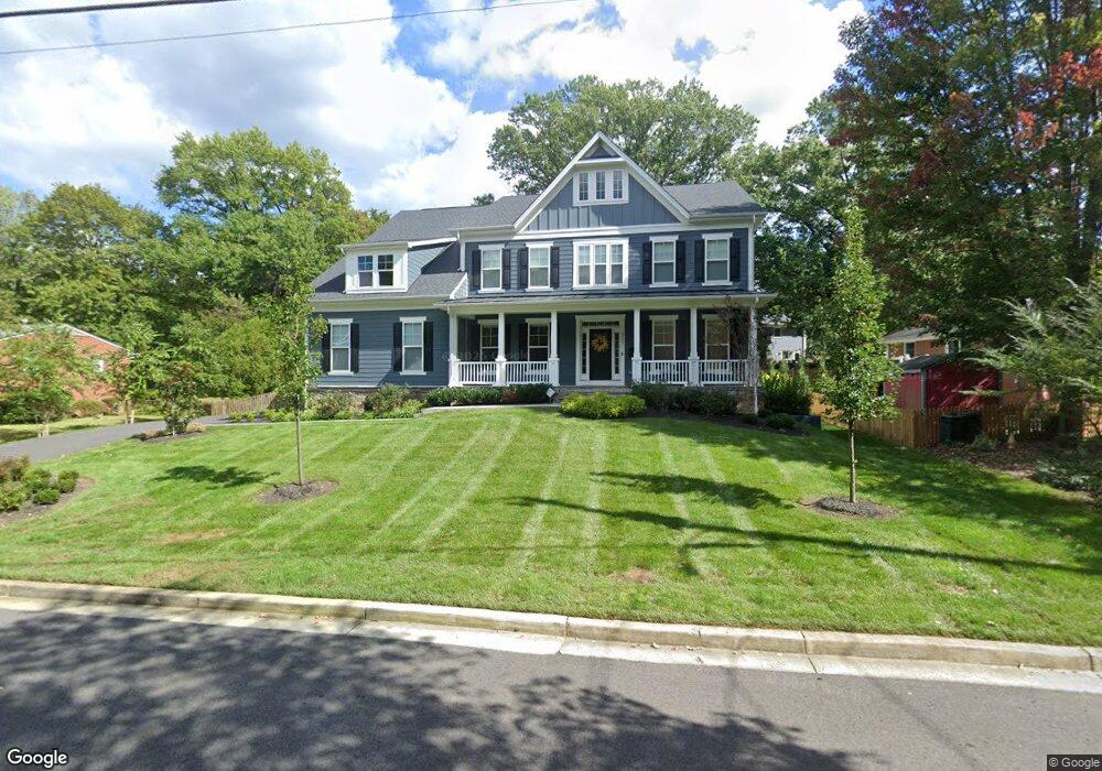 2047 Greenwich St, Falls Church, VA 22043 - photo 1