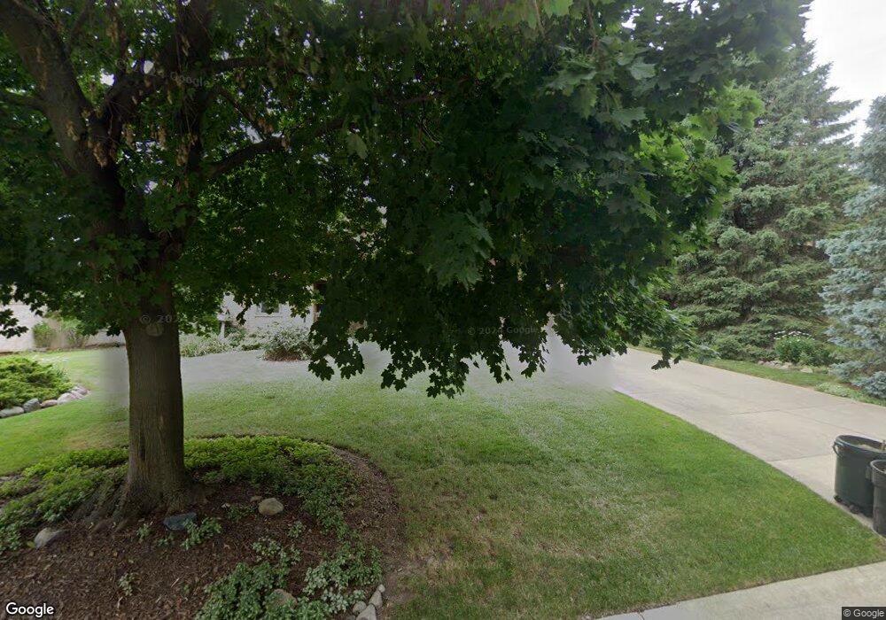 5266 New Ct, West Bloomfield, MI 48323 - photo 1