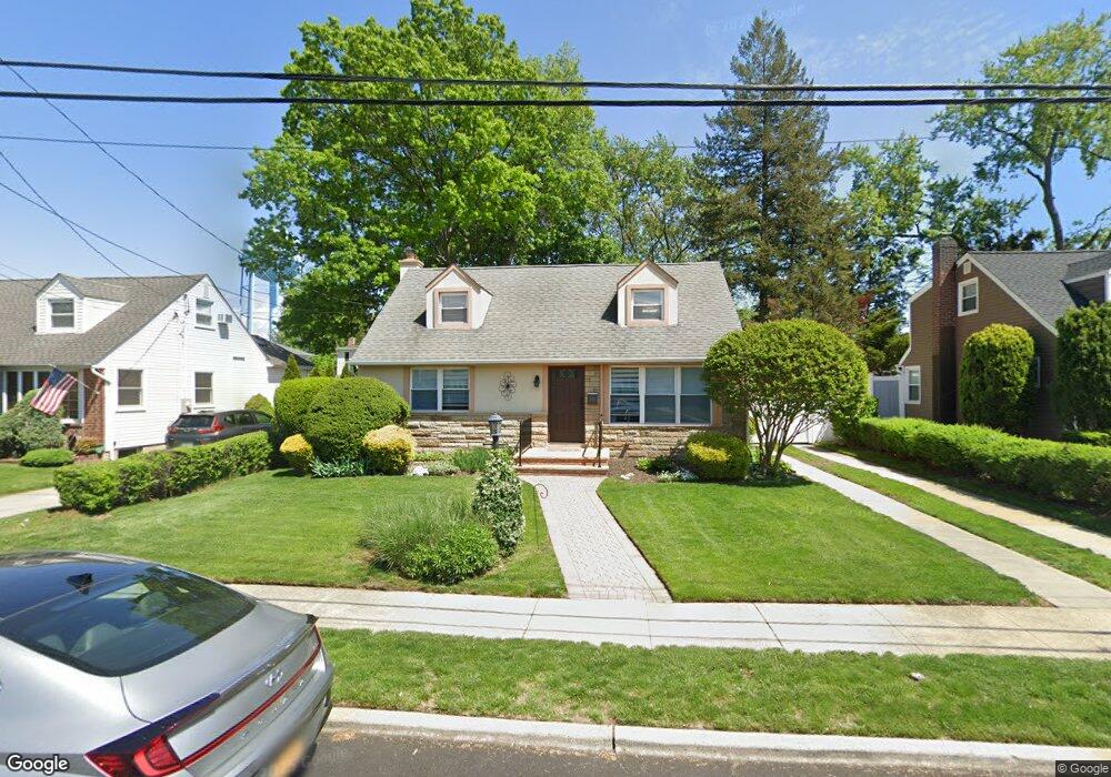 968 Maple Dr, Franklin Square, NY 11010 - photo 1