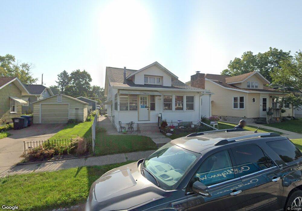 2310 6th St, Moline, IL 61265 - photo 1