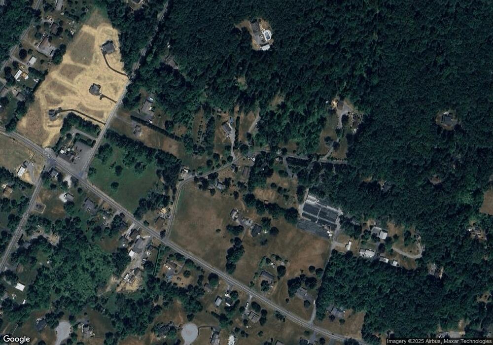 42 Machamer Rd, Douglassville, PA 19518 - photo 1