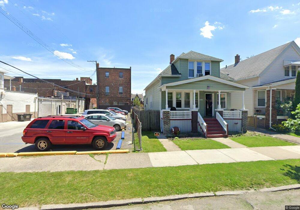 2738 Evaline St, HamtraMcK, MI 48212 - photo 1