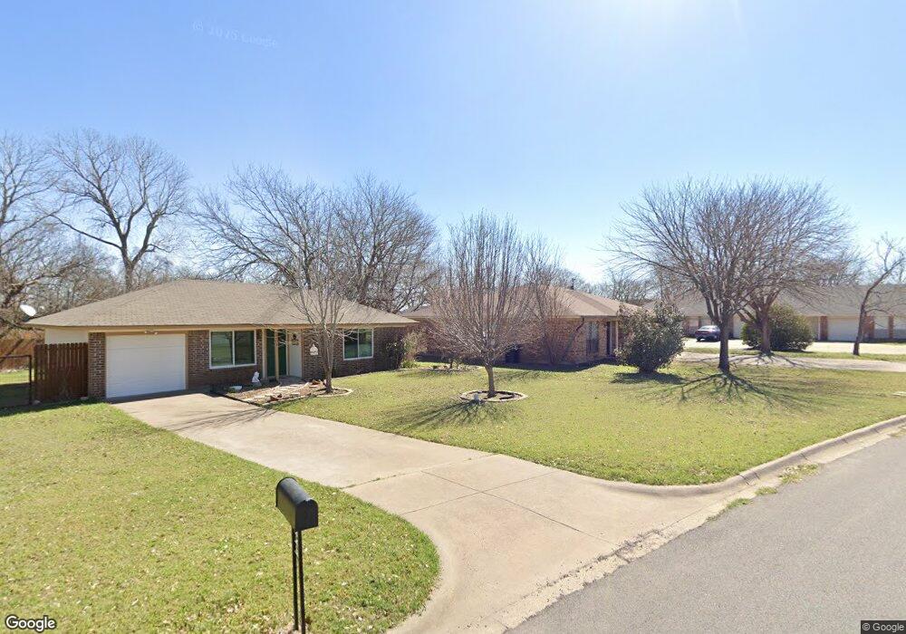 1305 Berry Dr, Cleburne, TX 76033 - photo 1