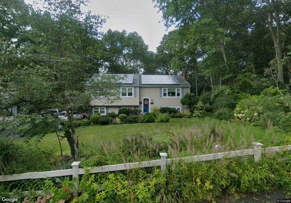 17 Briggs Ave, Buzzards Bay, MA 02532 - photo 1