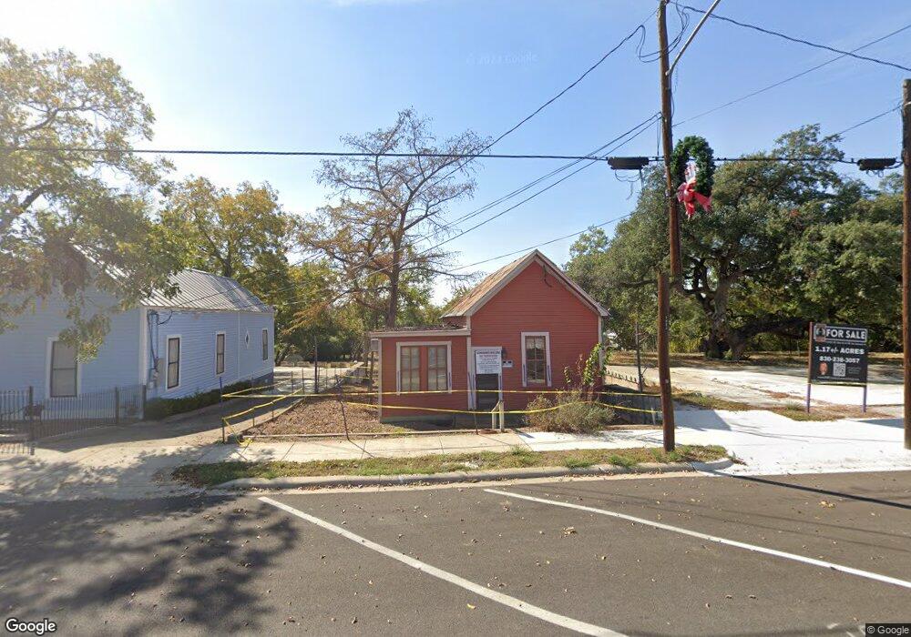 513 W Main St, Fredericksburg, TX 78624 - photo 1