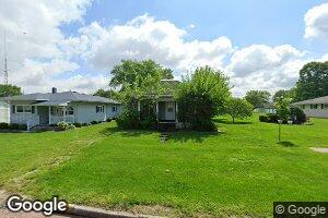 316 N Locust St, Assumption, IL 62510