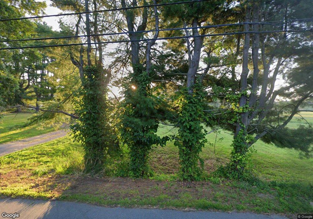 62 Duncaster Rd, Bloomfield, CT 06002 - photo 1