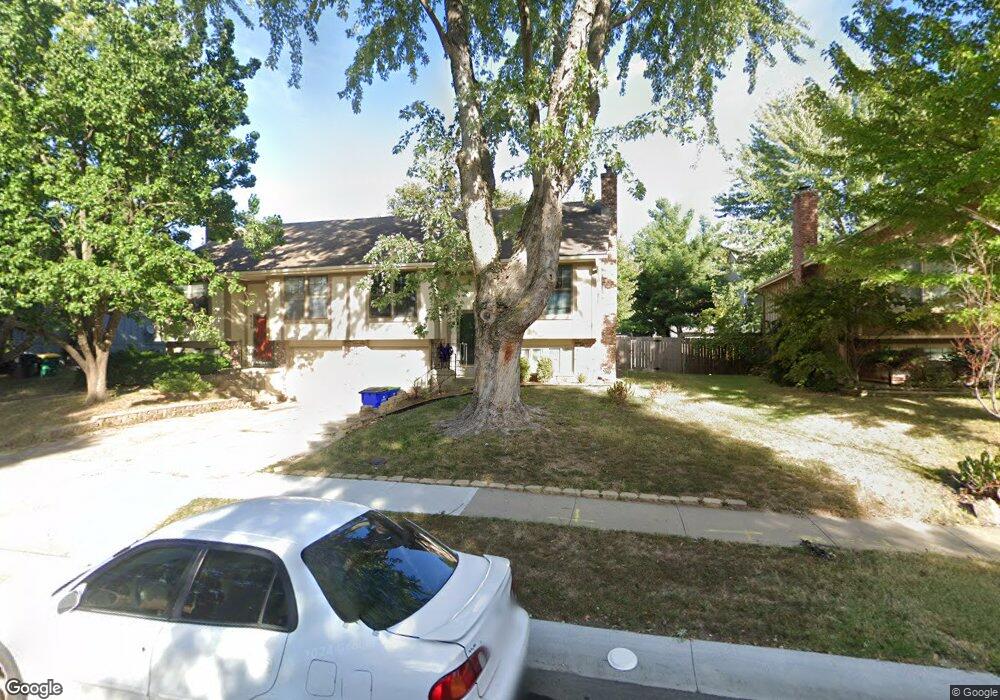 6337 Hallet St, Shawnee, KS 66216 - photo 1