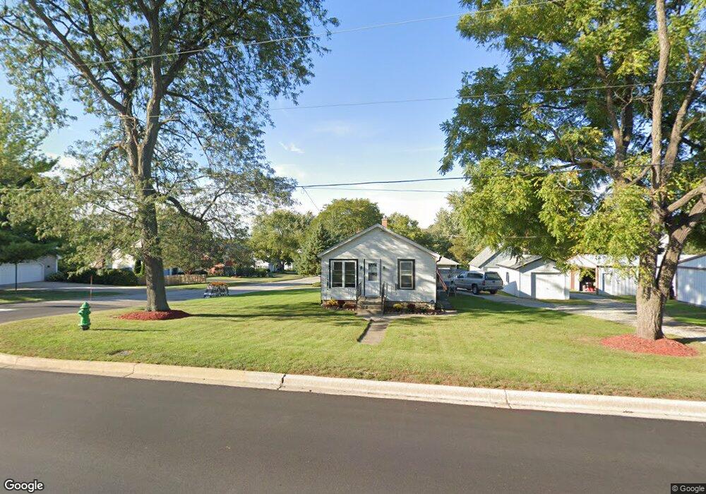 705 Pine St, Batavia, IL 60510 - photo 1