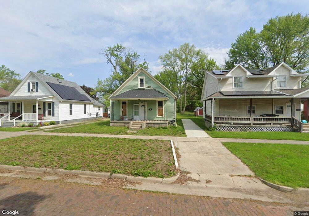 2912 Champaign Ave, Mattoon, IL 61938 - photo 1