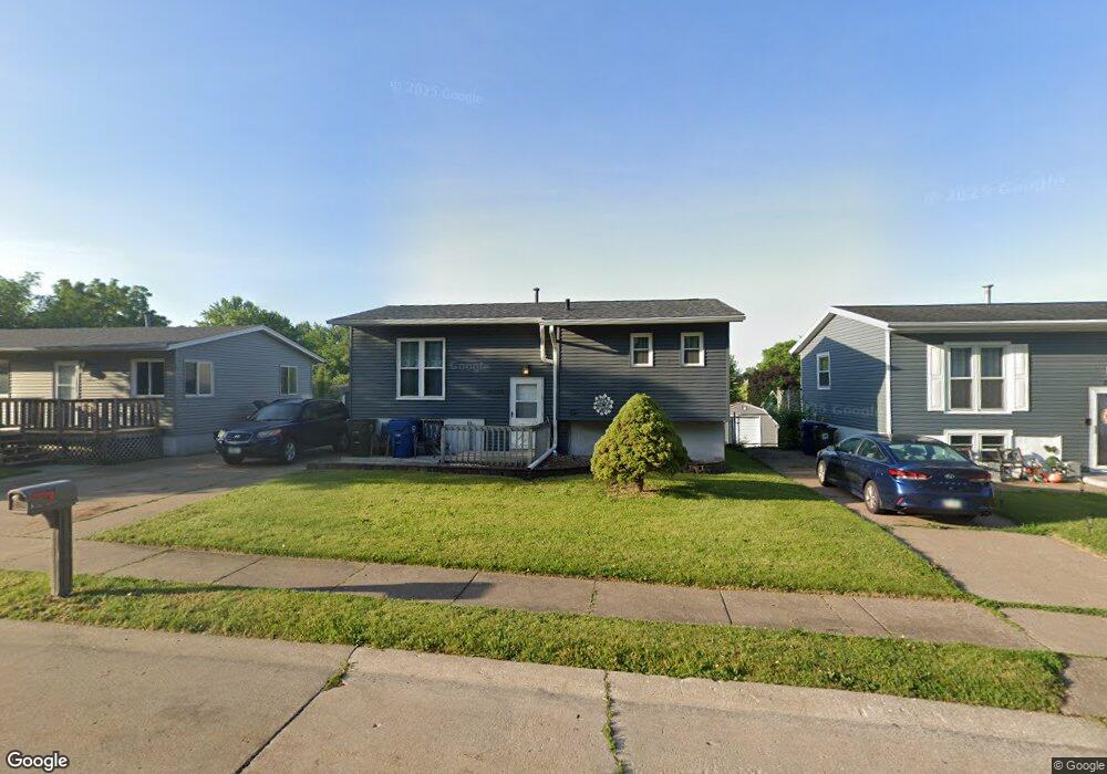 2329 W 58th St, Davenport, IA 52806 - photo 1