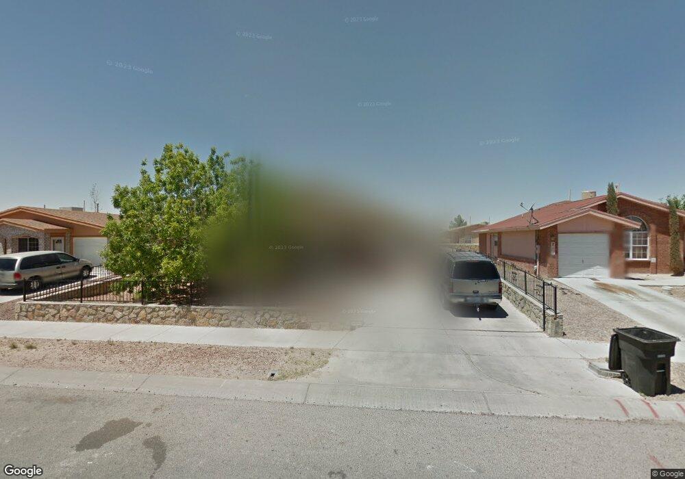 221 Tierra Linda Dr, Horizon City, TX 79928 - photo 1