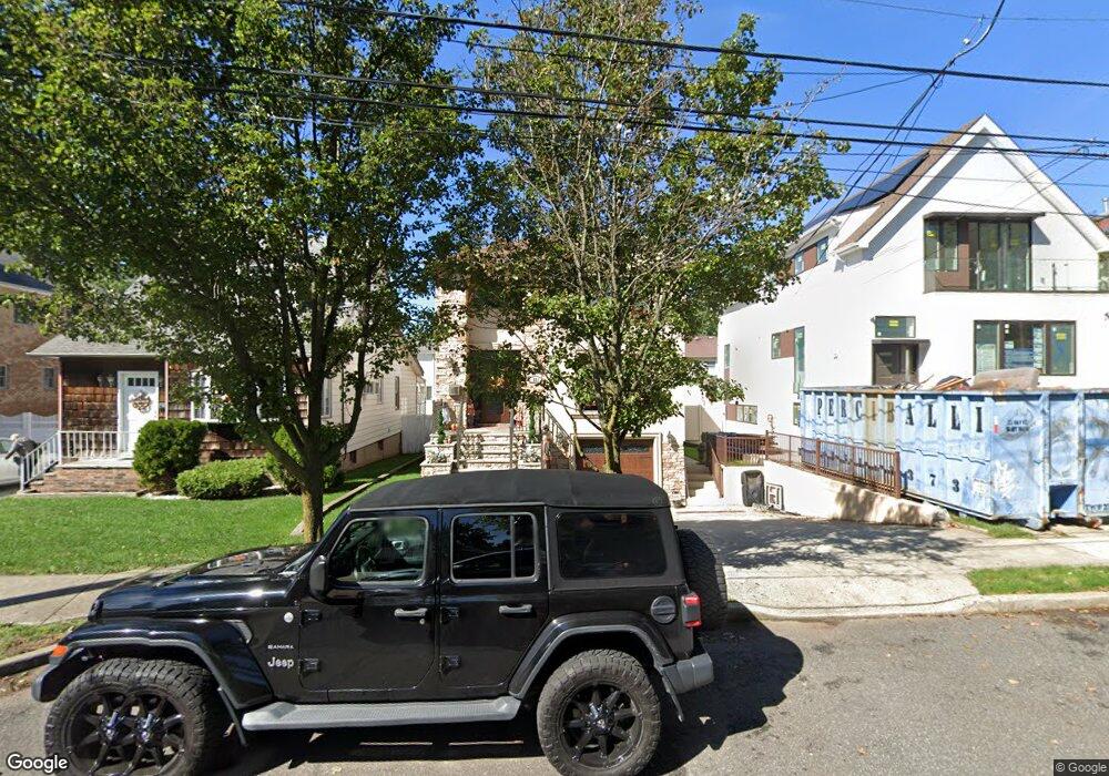 221 Rathbun Ave, Staten Island, NY 10312 - photo 1