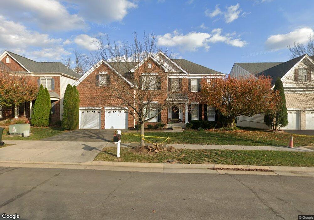 25310 Justice Dr, Chantilly, VA 20152 - photo 1