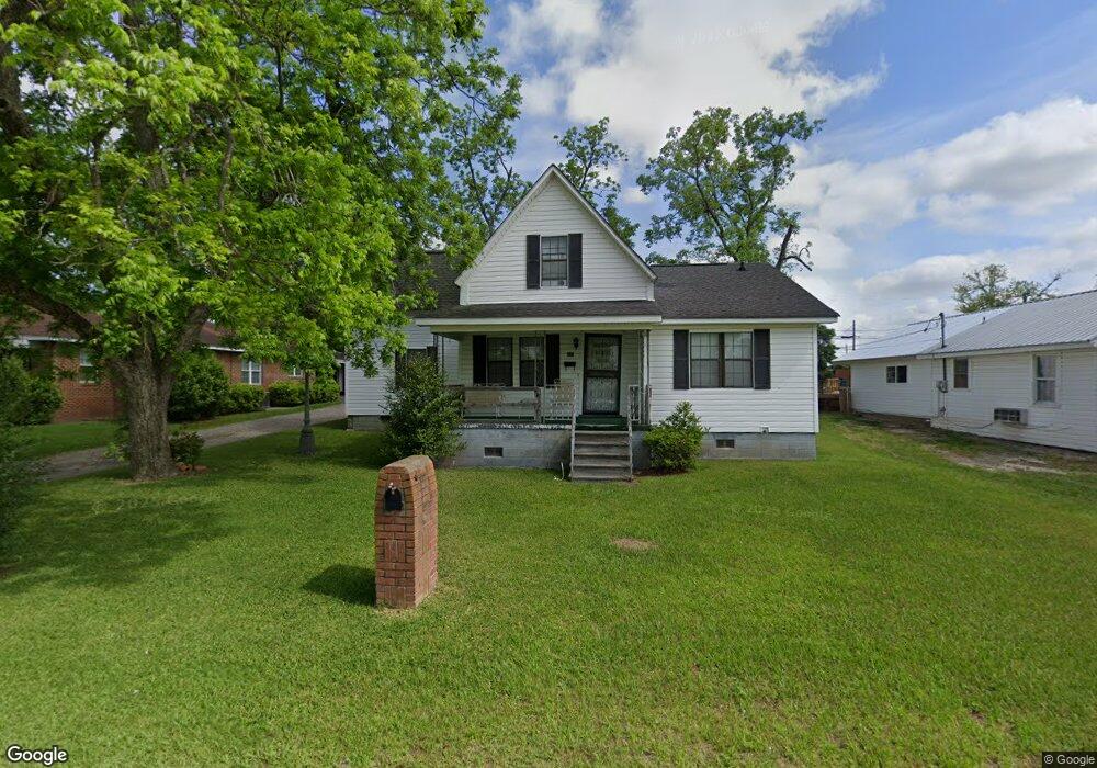 320 E Oconee St, Fitzgerald, GA 31750 - photo 1