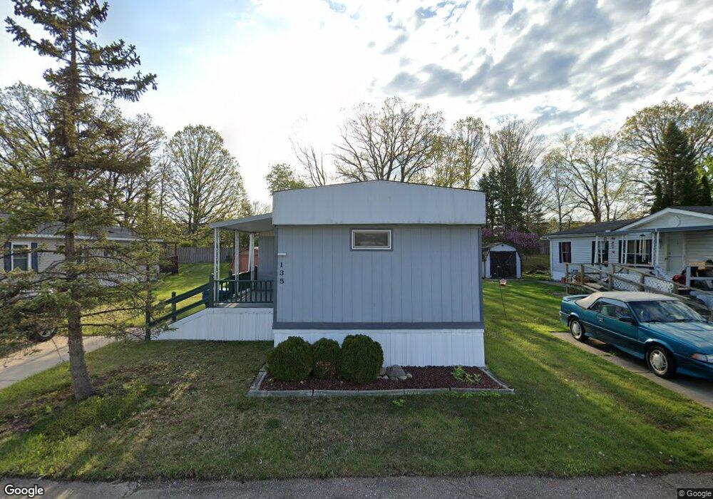 135 E Suffolk Ct, Flint, MI 48507 - photo 1