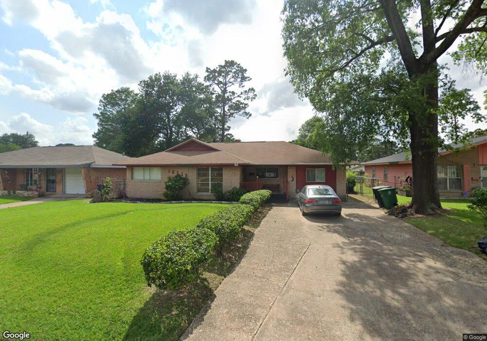 10319 Hollyglen Dr, Houston, TX 77016 - photo 1