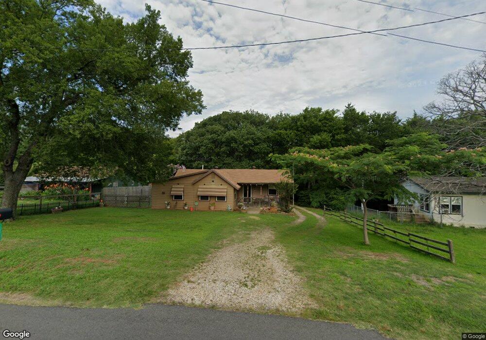 1331 S Travis Ave, Denison, TX 75021 - photo 1