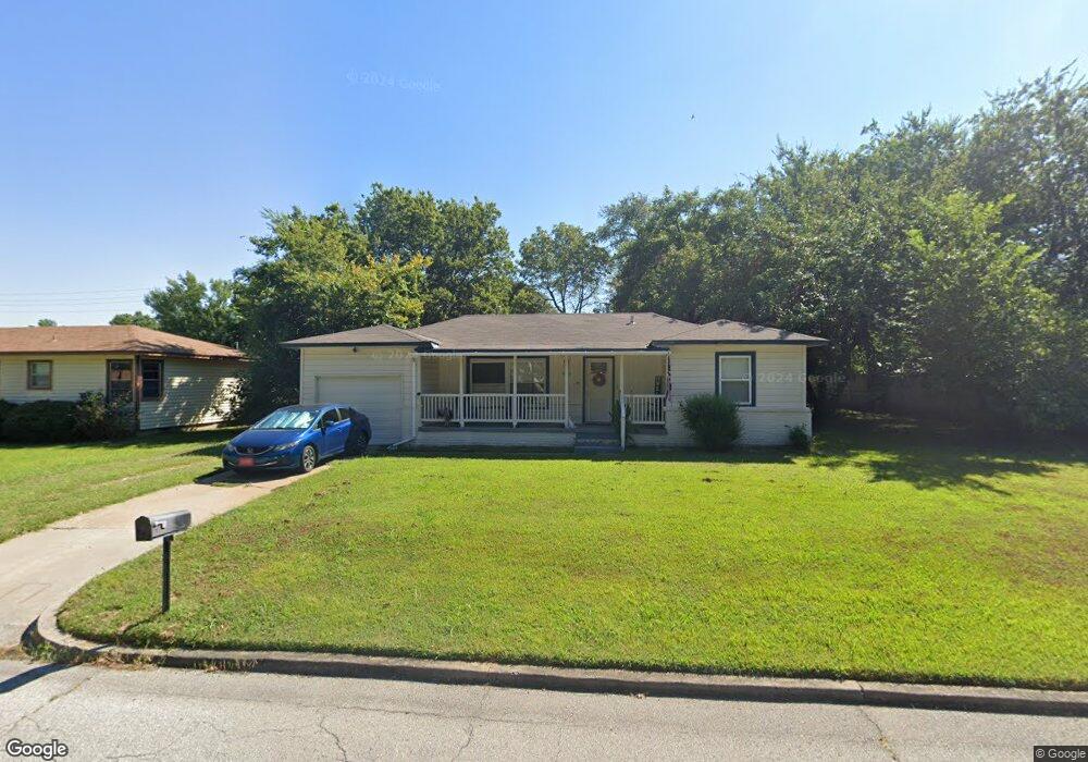 1685 S Ash Ave, Broken Arrow, OK 74012 - photo 1