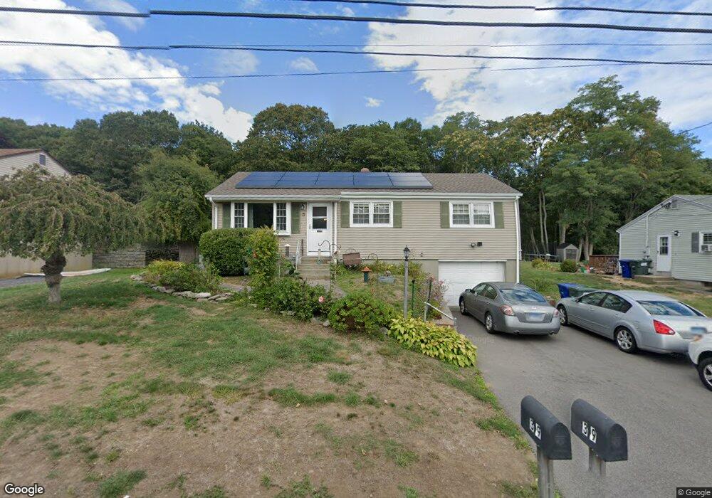 39 W Vine St, Pawcatuck, CT 06379 - photo 1