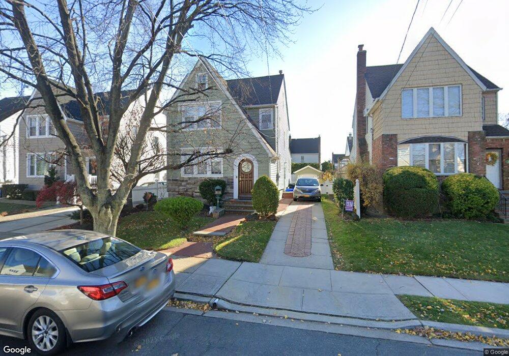 142 Munro Blvd, Valley Stream, NY 11581 - photo 1