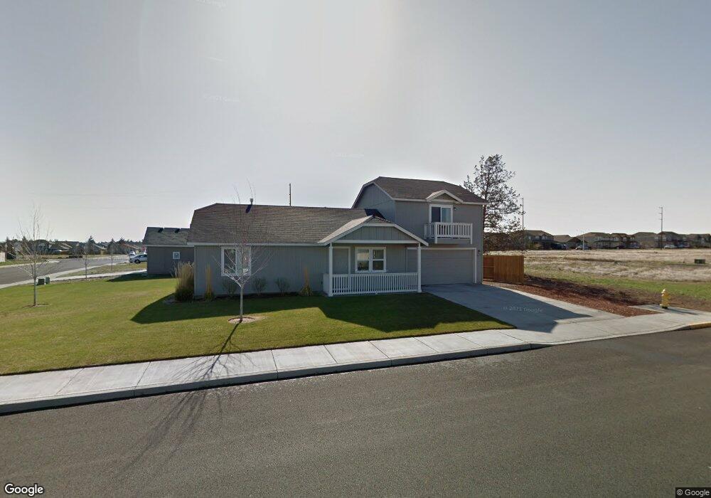 2410 NE 3rd St, Redmond, OR 97756 - photo 1