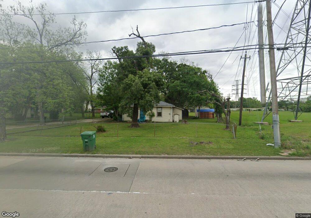 9106 E Hardy Rd, Houston, TX 77093 - photo 1