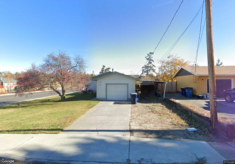 1908 SW 20th St, Redmond, OR 97756 - photo 1