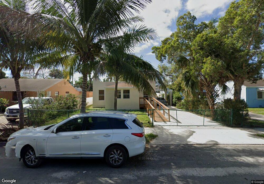 704 39th St, West Palm Beach, FL 33407 - photo 1