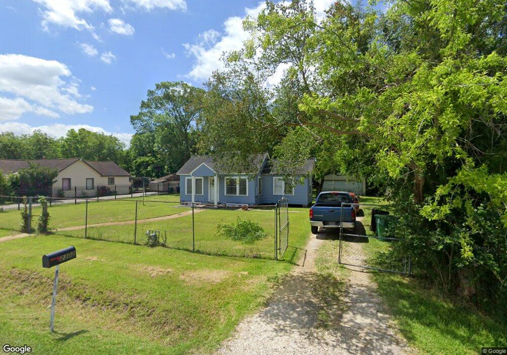 2302 Pine Tree Dr, Houston, TX 77093 - photo 1