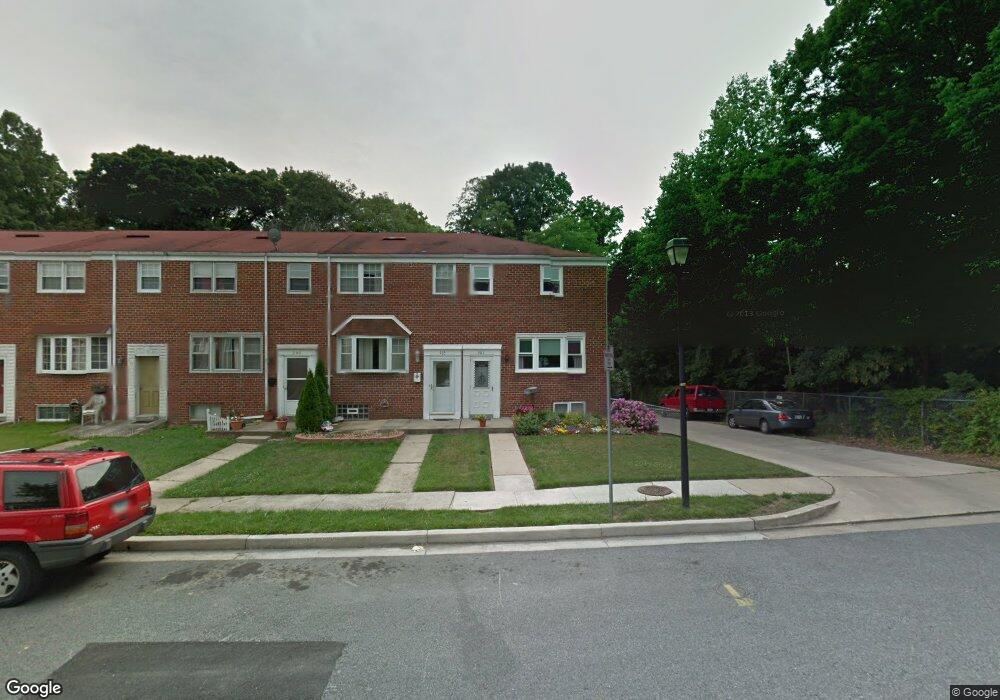 901 Circle Dr, Halethorpe, MD 21227 - photo 1