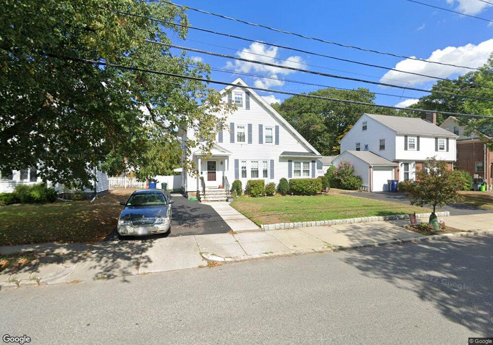 679 Lagrange St, West Roxbury, MA 02132 - photo 1