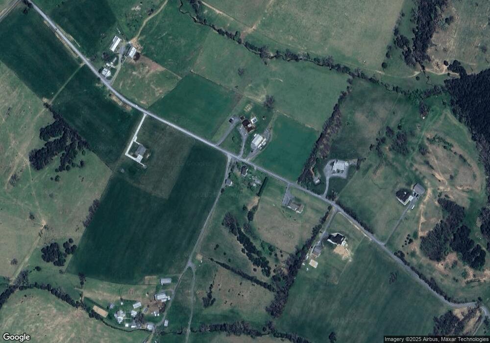 340 Bruebeck Ln, Strasburg, VA 22657 - photo 1