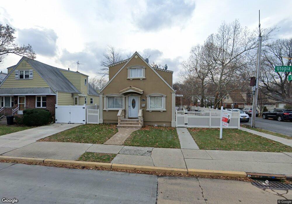 5004 Utopia Pkwy, Fresh Meadows, NY 11365 - photo 1