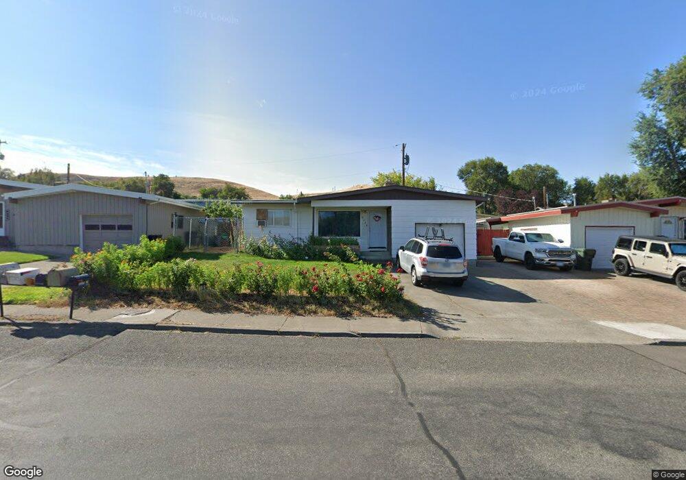 2324 E 10th St, the Dalles, OR 97058 - photo 1