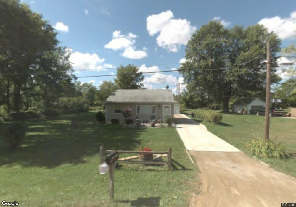 2264 Red Arrow Rd, Burton, MI 48529 - photo 1