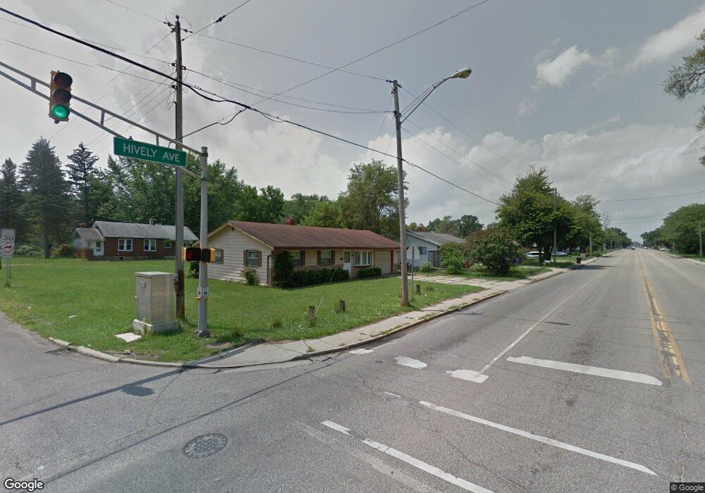 821 E Hively Ave, Elkhart, IN 46517 - photo 1