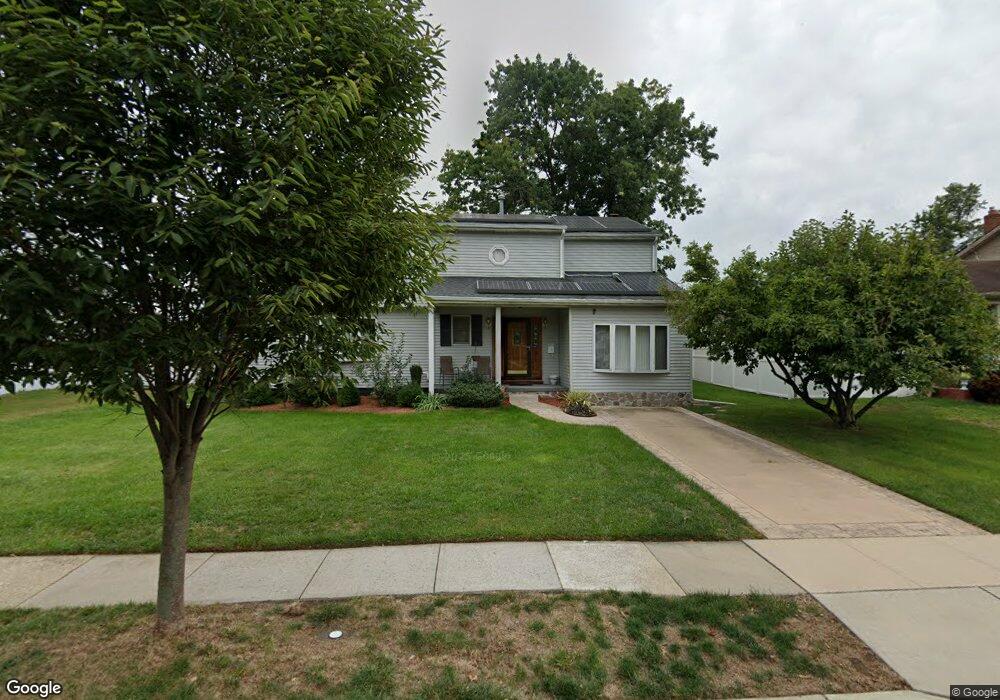 310 Cardinal Rd, Beverly, NJ 08010 - photo 1