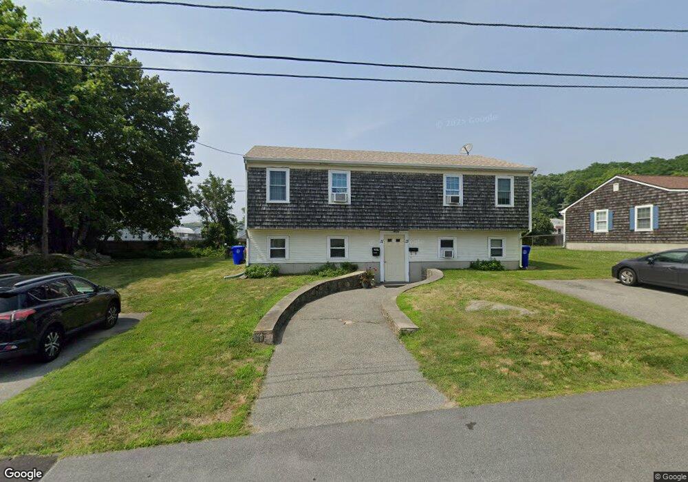 13 West St unit 2, Bristol, RI 02809 - photo 1