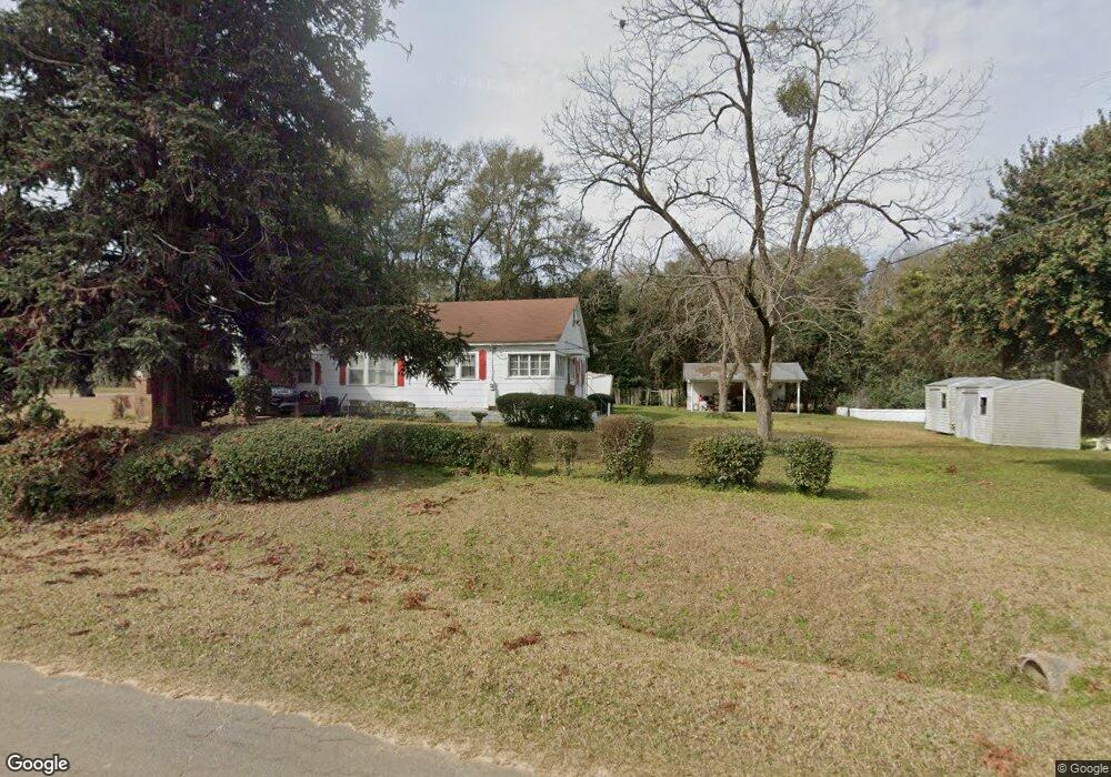 604 Maple St, Uvalda, GA 30473 - photo 1