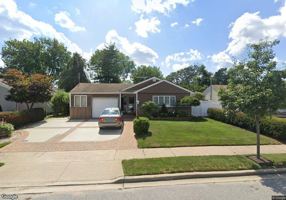 2480 Park Place, Bellmore, NY 11710 - photo 1