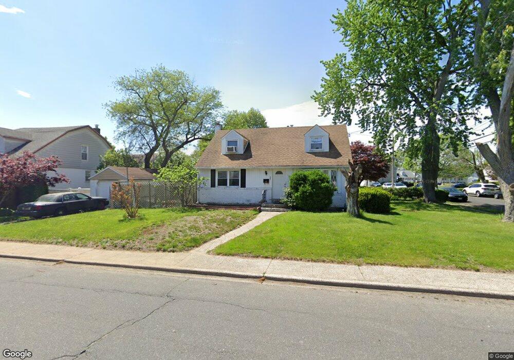 207 Courthouse Rd, Franklin Square, NY 11010 - photo 1