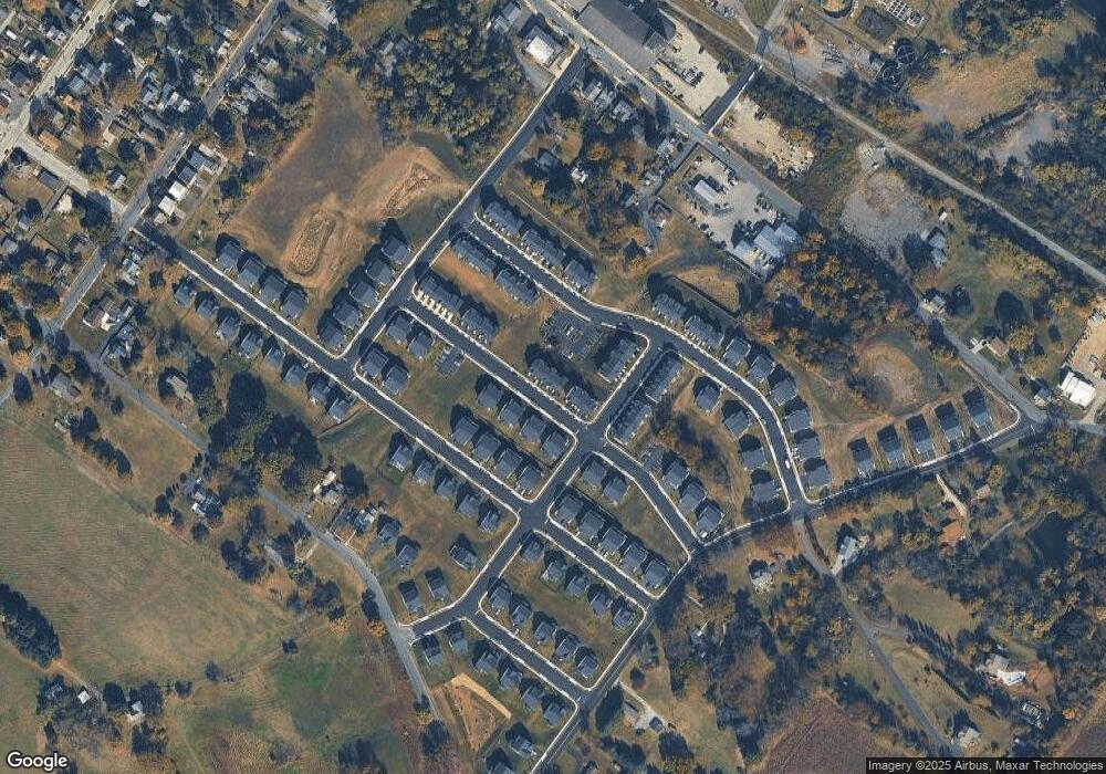 729 Peony Ln, Spring City, PA 19475 - photo 1