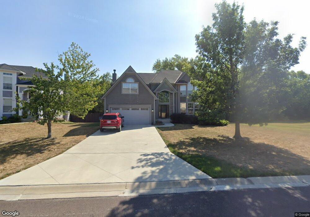 20899 S Skyview Ln, Spring Hill, KS 66083 - photo 1