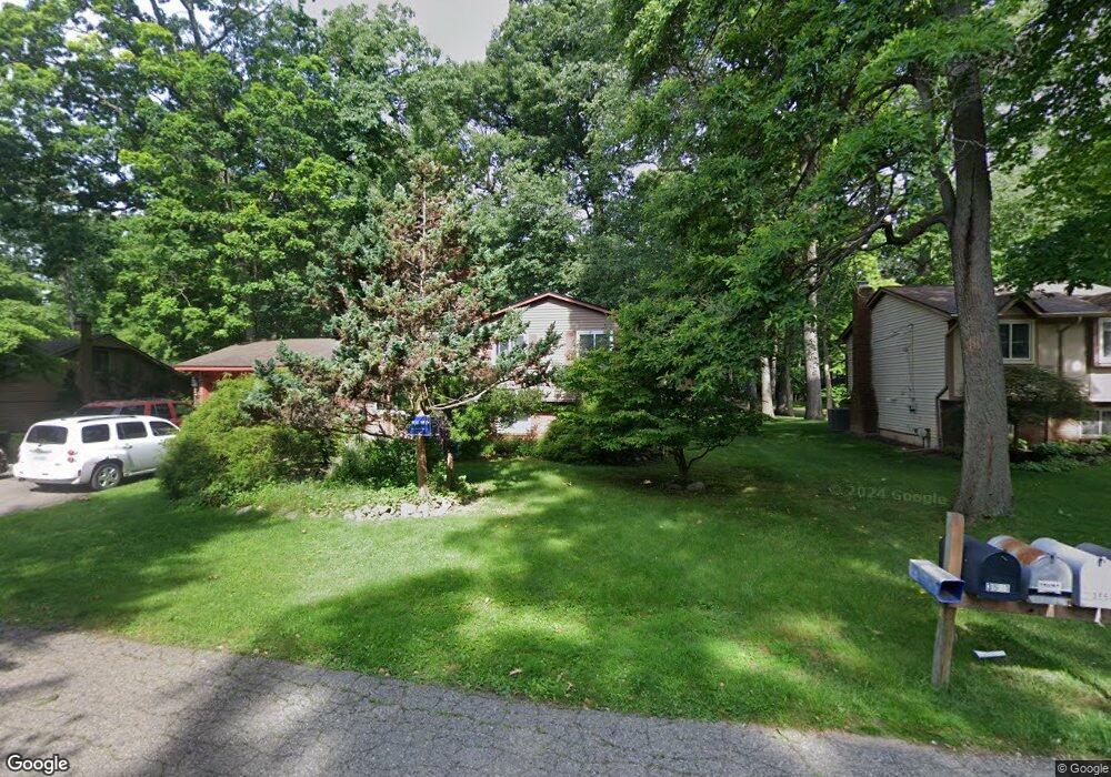 3570 Ashview St, West Bloomfield, MI 48324 - photo 1